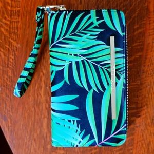 Steve Madden wristlet/wallet/clutch